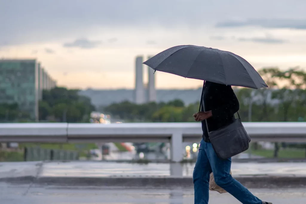 Fim de semana tem alerta de tempestade e granizo no DF; veja previsão